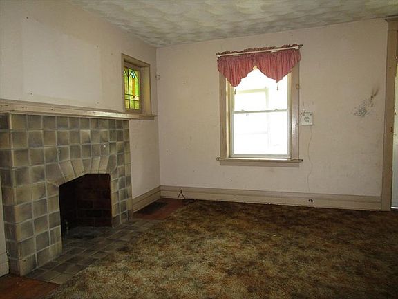 4th image of 4359 Beethoven Ave