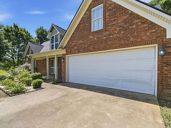 3rd image of 217 W Rae Dr