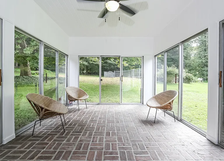 6 Jackson Rd — Photo 5