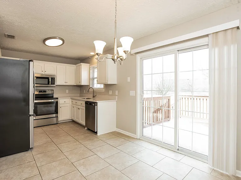 517 Hackney Dr — Photo 7