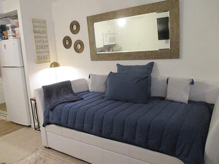 9201 Atlantic Ave #7 — Photo 11