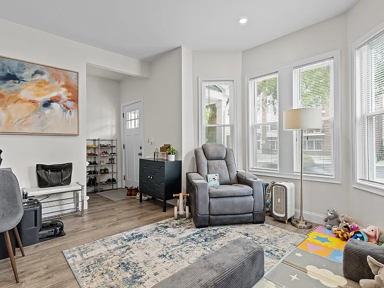 120 Pitman St #1 — Photo 7