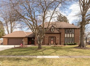 12107 Castle Row Overlook, Carmel, IN 46033
