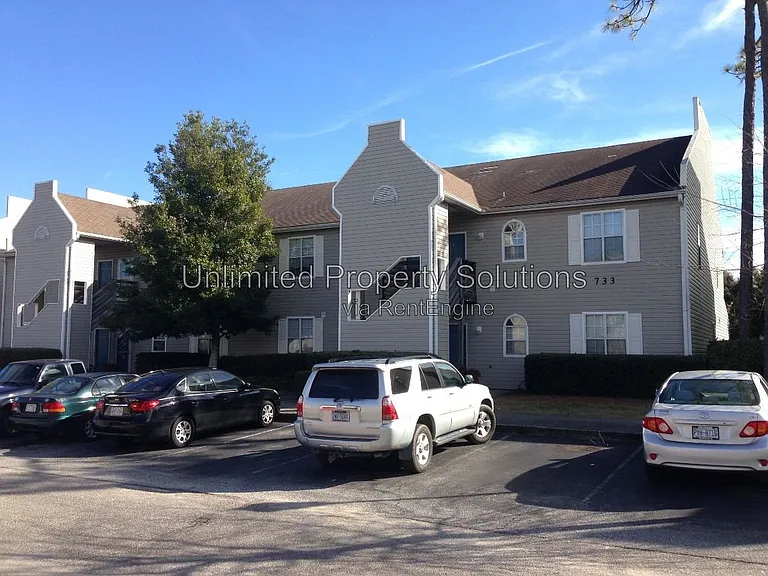 733 Bragg Dr #C — Photo 2