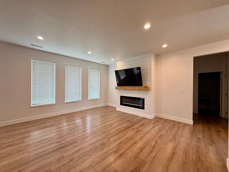 142 Shannon Cir — Photo 9