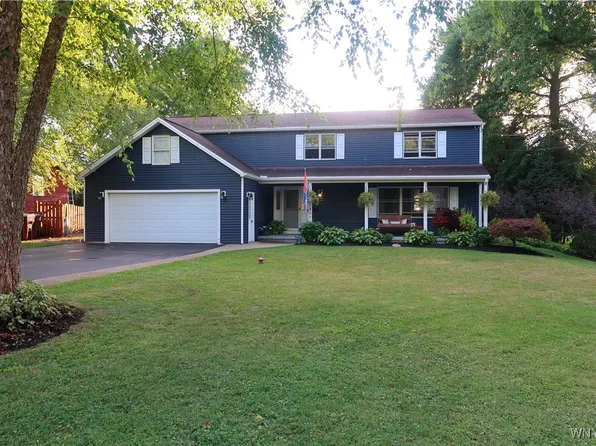 8676 Violet Pkwy, Eden, NY 14057