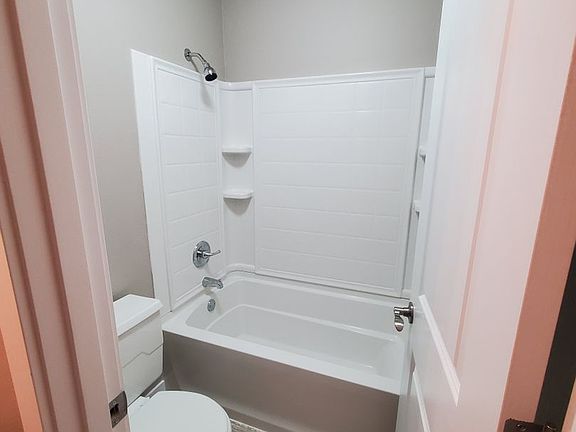 4th image of 1500 Park Ln SW #39