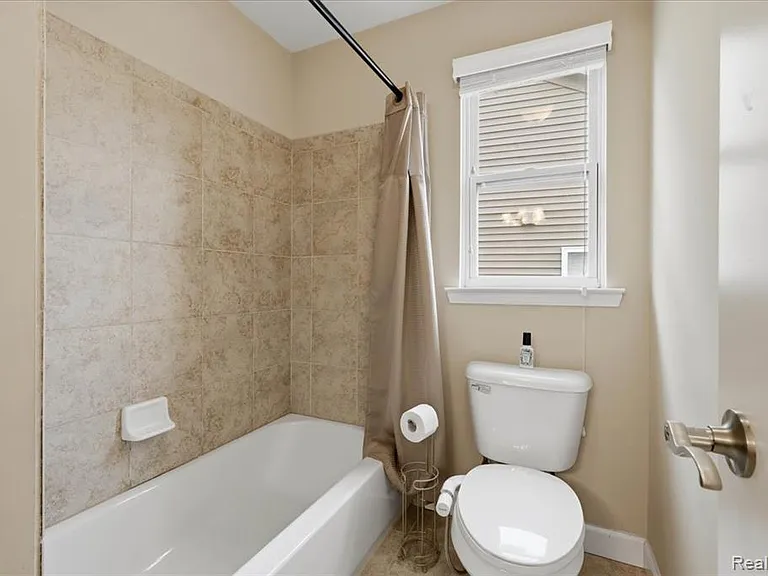 1114 Wales Dr — Photo 27
