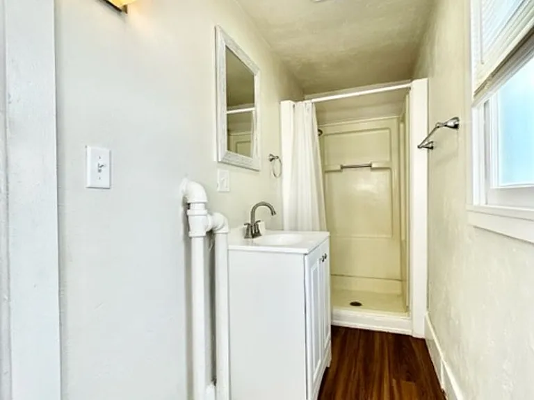 1281 Elm St — Photo 10