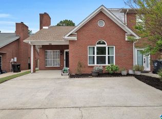 257 Cambrian Ridge Trl, Pelham, AL 35124