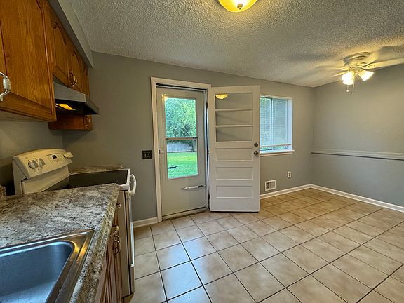 3rd image of 1933 Latta Rd #1933