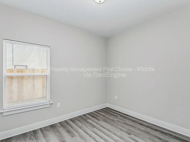 3413 W 45th St S — Photo 15