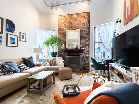 Rented by City Connections Realty | media 26