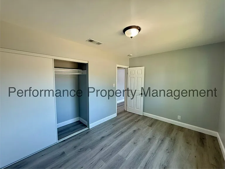 3720 Apache Ave — Photo 8