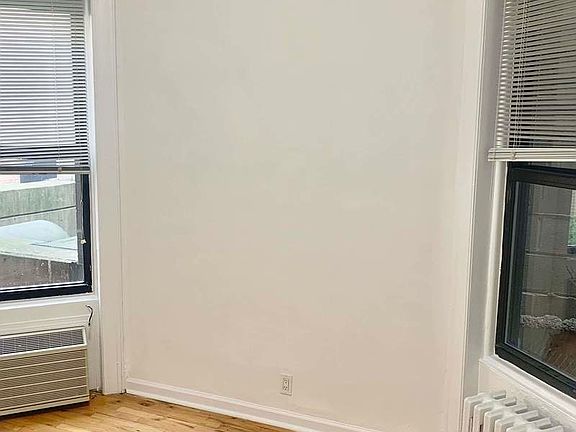5th image of 137 W 67th St #4E1