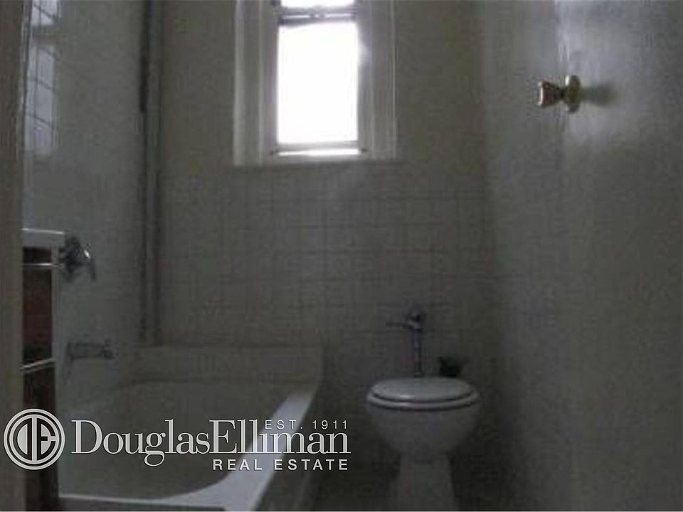 2nd image of 221 Sherman Ave APT 616