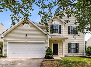 7034 Advocator Ln, Charlotte, NC 28216