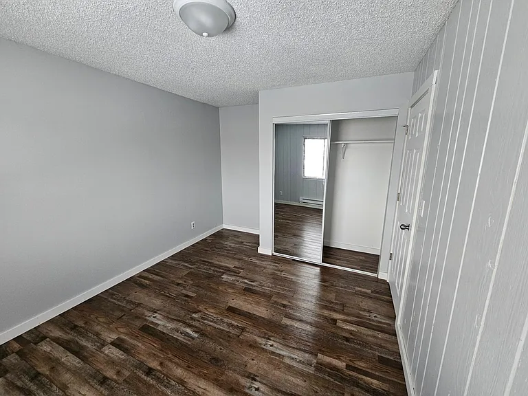 514 10th St N #2 — Photo 6