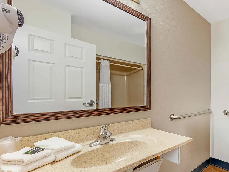 Deluxe Studio - 2 Full Beds