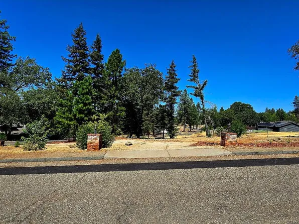 351 Pinewood Dr, Paradise, CA 95969