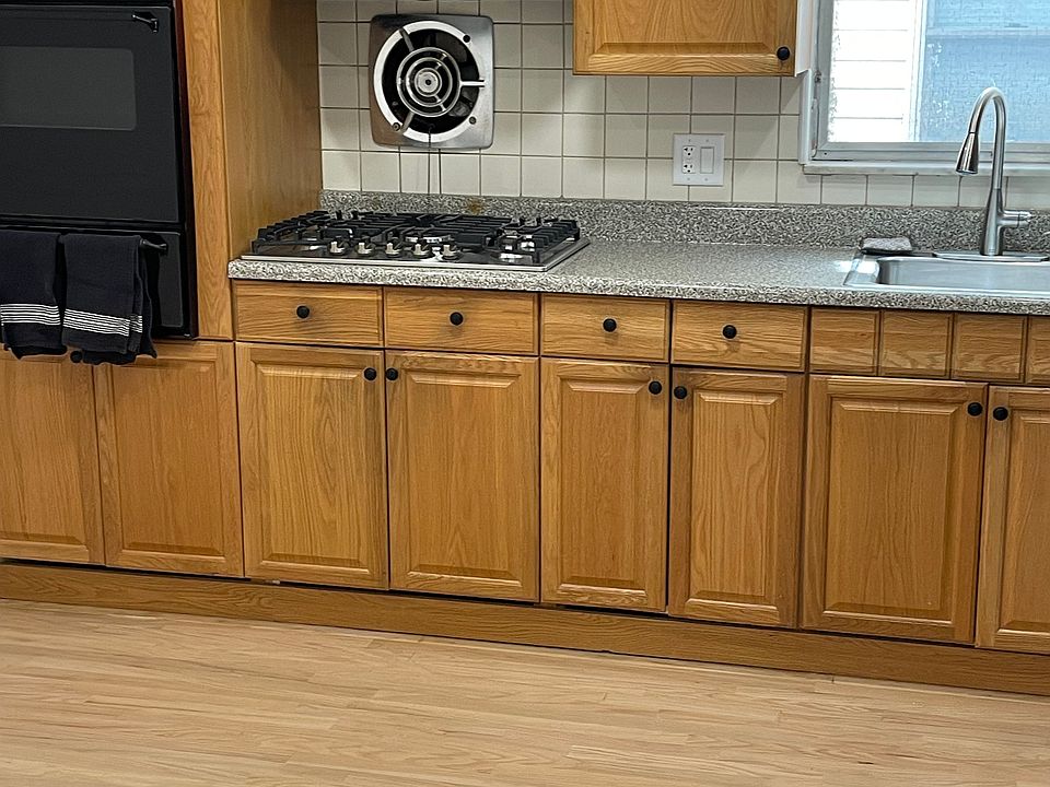 Eat In Kitchen
