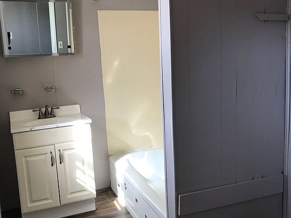 5th image of 10 N Lincoln Ave APT 1