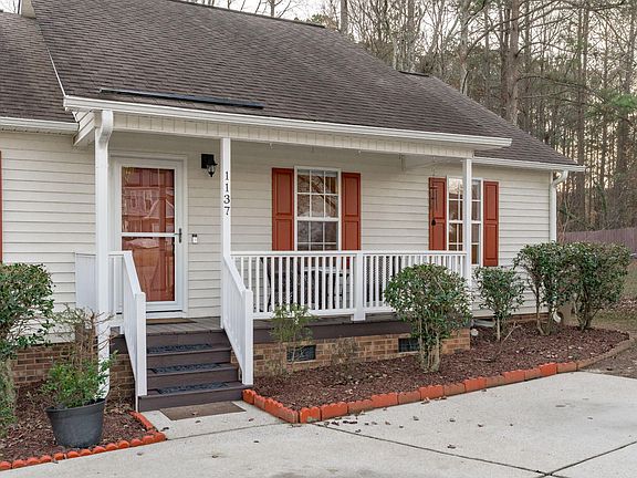 2nd image of 1137 Grovewood Dr