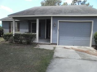 3332 Chantilly Ln, Hope Mills, NC 28348