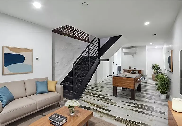 1270 Hancock St #1 — Photo 7