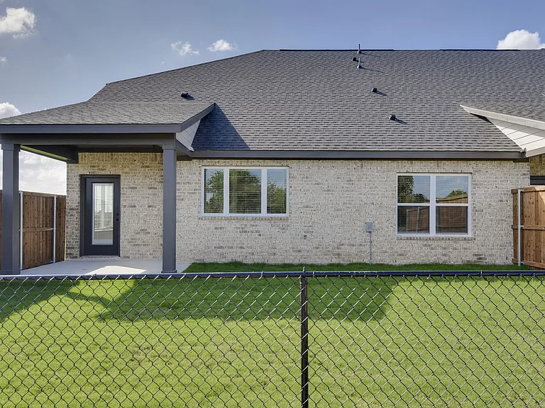4257 Clovis Ct — Photo 21