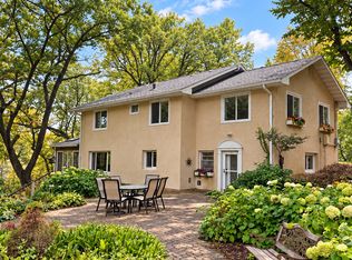 9551 Riverview Rd, Eden Prairie, MN 55347