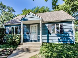 608 Glenshire Rd, Glenview, IL 60025