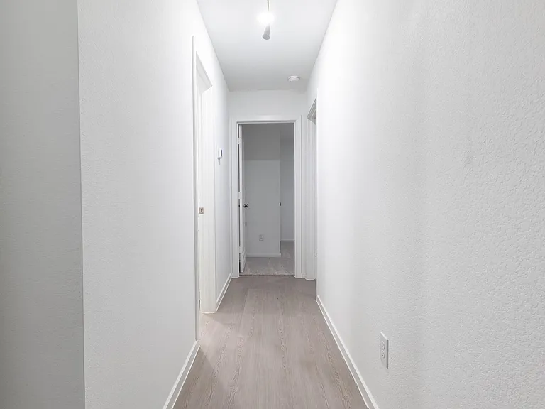 31406 Pratola Serra Cir — Photo 19