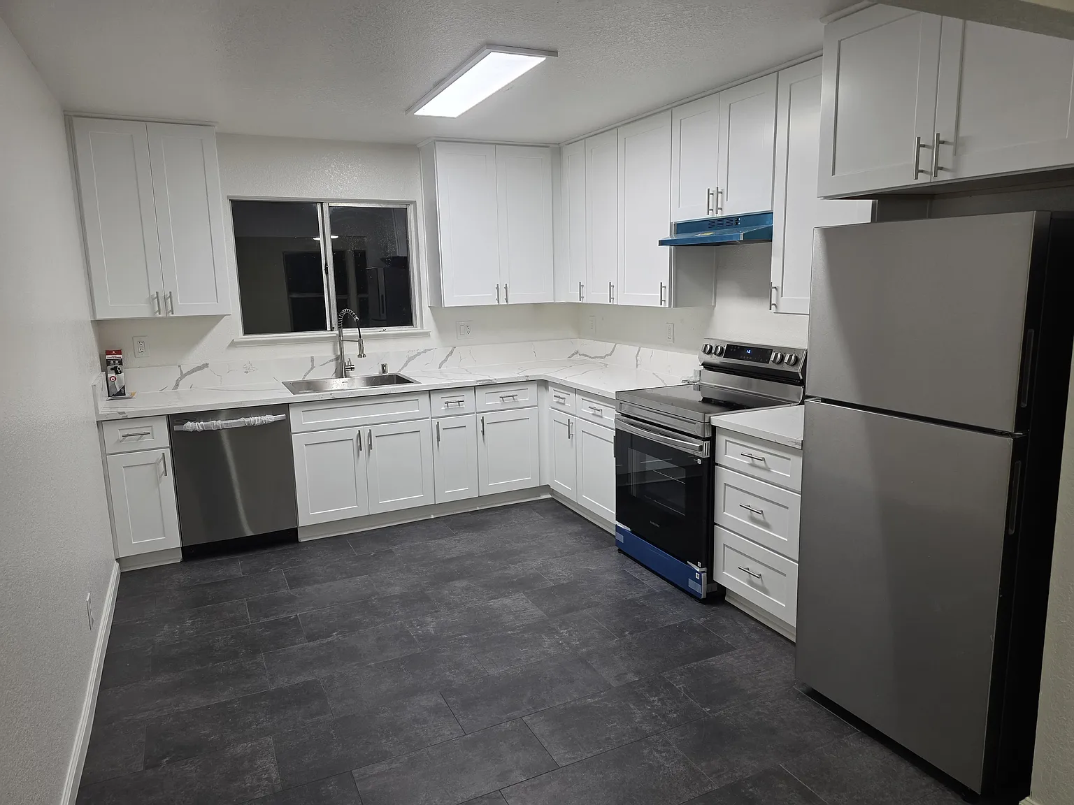 2 bed, 780 sqft, $1,895 — Photo 2