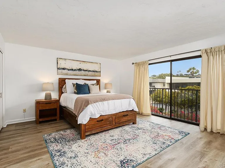 836 S Sierra Ave — Photo 10