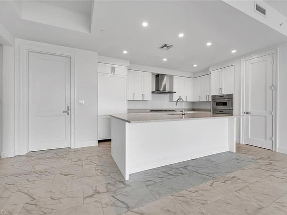 3rd image of 1125 Central AVE #575