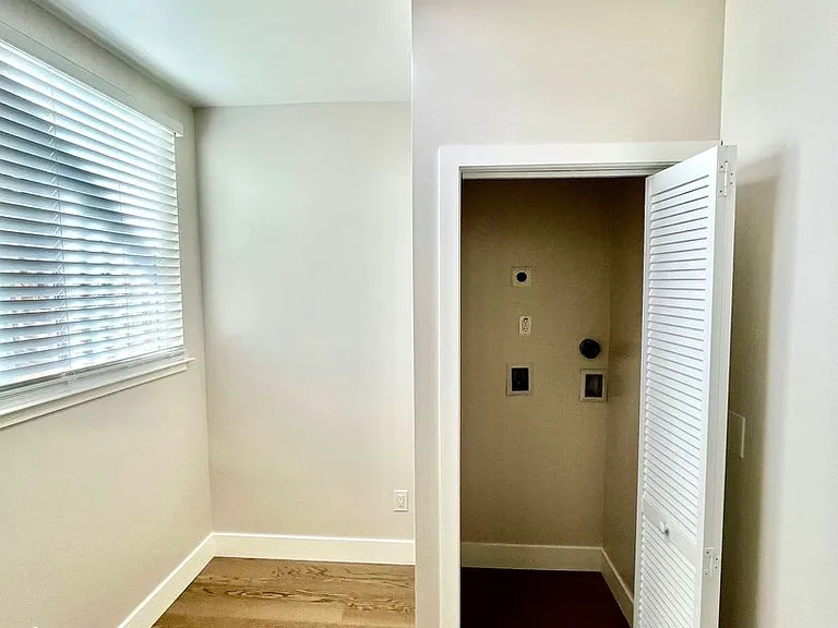 Spectacular, Completely Renovated 2 Bed/1 Bath Fully — Photo 7