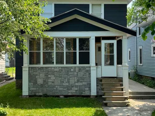 810 Adams Ave, Eveleth, MN 55734