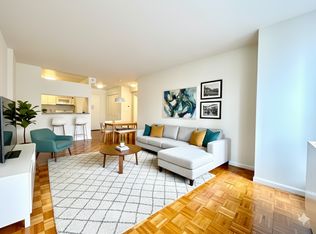 350 W 43rd St APT 41B, New York, NY 10036