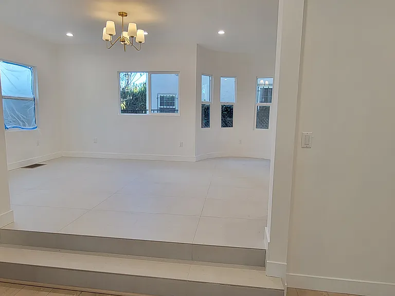 1237 S Sherbourne Dr #1237 — Photo 3