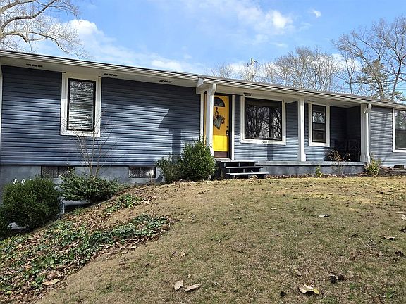 2nd image of 1940 Hart Dr SE