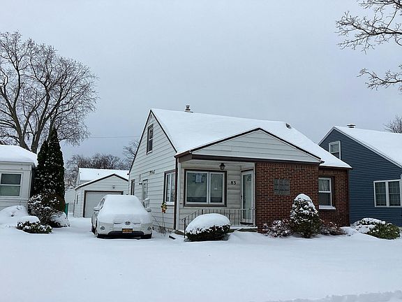 3rd image of 83 Liston St