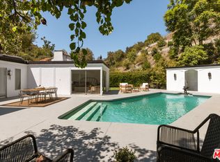 936 Chantilly Rd, Los Angeles, CA 90077