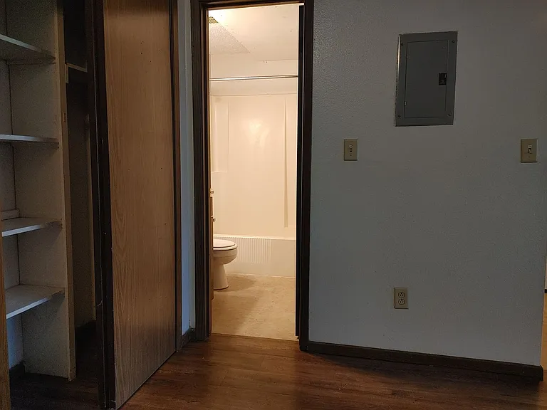415 S. Van Buren Street — Photo 29