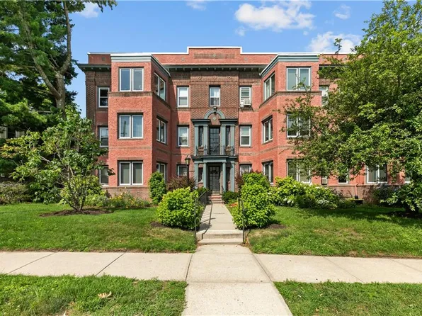 8 Blackstone Blvd APT 10, Providence, RI 02906