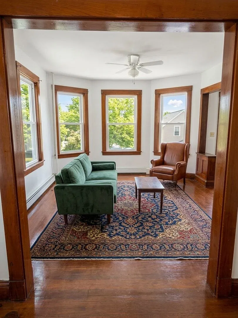 2 Bedroom — Photo 2