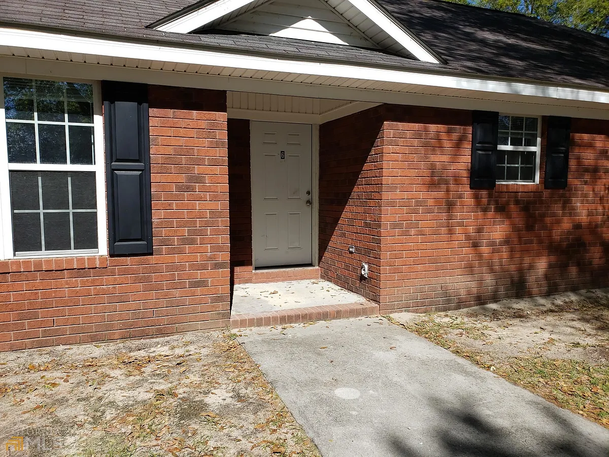 Building Photo - 308 E Lee St #6