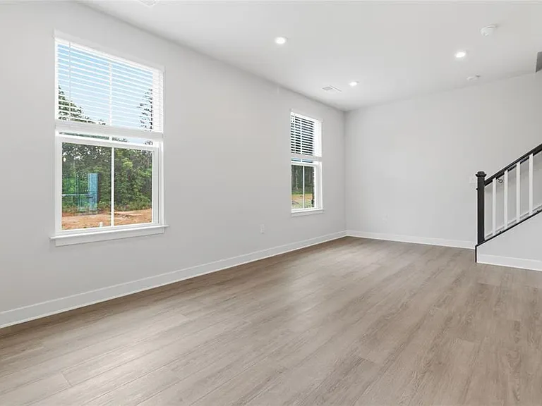 856 Woods Chapel Rd — Photo 10