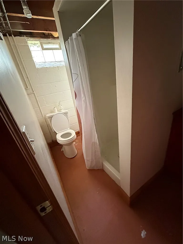 3 bed, 2.0 bath, 1823 sqft, $2,000 — Photo 4