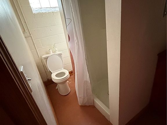 4th image of 16223 Bardbury Ave